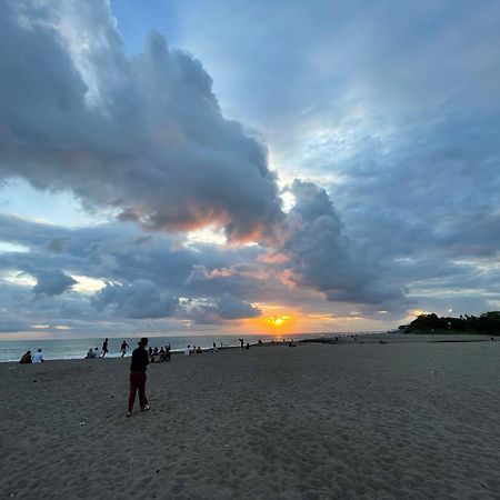 Umakayu Joglo Villa Canggu - Boutique Hotel Eksteriør billede